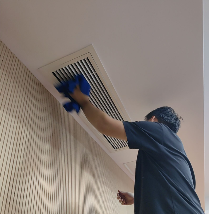 空调有异味检查处理