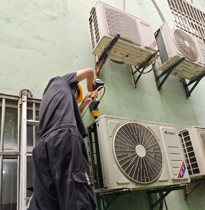 如何检查外机是否清理彻底